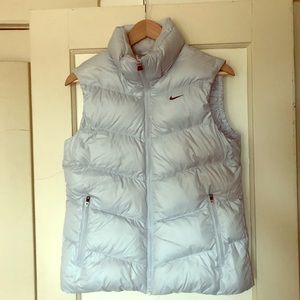 NEVER WORN Nike puff vest